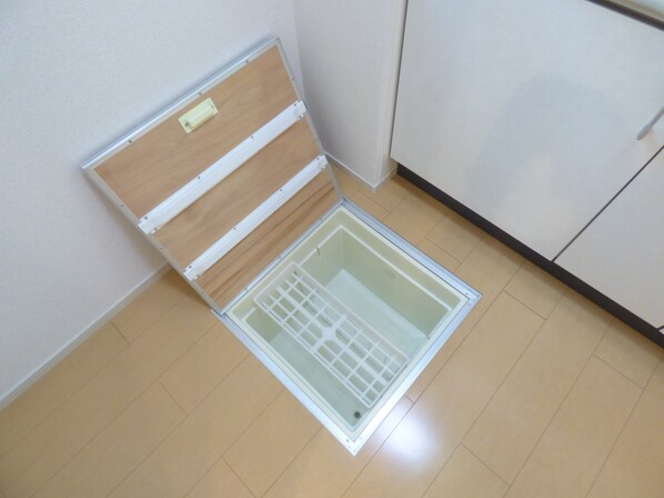 サニー離宮前の物件内観写真